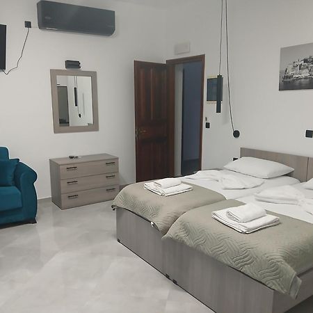 Kastello Apartment Megisti Luaran gambar